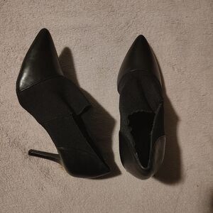 Women’s Black Pointed-Toe Stiletto Ankle Heels